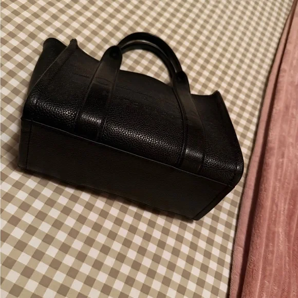 Marc Jacobs Black Tote Bag - Picture 2 of 5